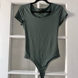 Scoop Neck Short Sleeve Seamless Green Thong Compression Bodysuit.